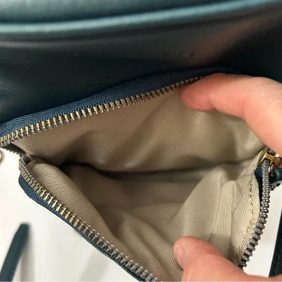 American Leather Co - Cleveland
North-South Crossbody Bag - Hunter Green - Picture 12 of 16